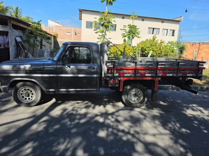 Vendo F100 impecável não aceito trocas