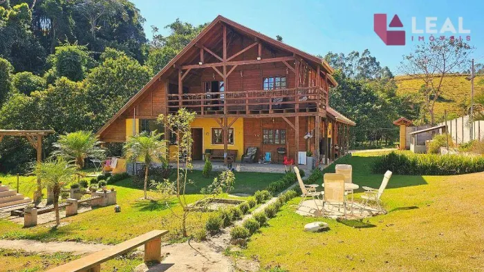Linda Chácara com Casa Ampla e 2 Chalés à venda, 5000 m² por R$ 1.290.000 - Zona Rural - S