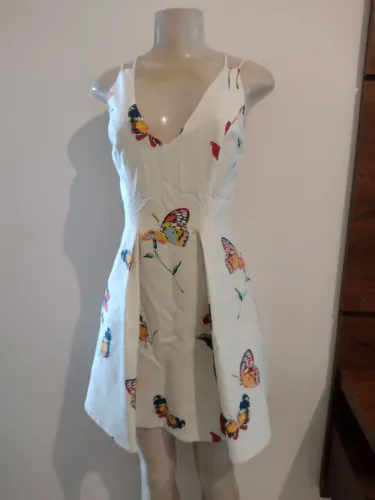 Vestido curto da Zara
