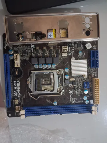 Placa mãe asrock H61 lga 1155 (95% funcional, ler descrição)