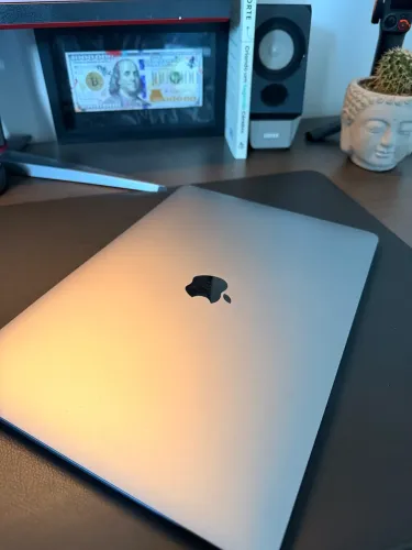 MacBook Air 13 M1 8GB 256GB Space Gray -completo com caixa