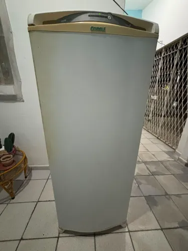 Geladeira Consul branca Frost Free