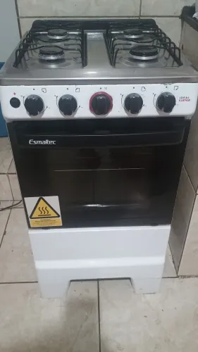 Fogão 4 bocas 150,00 *
