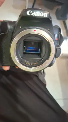 Canon Sl3 + 2 baterias + lente 18,55...