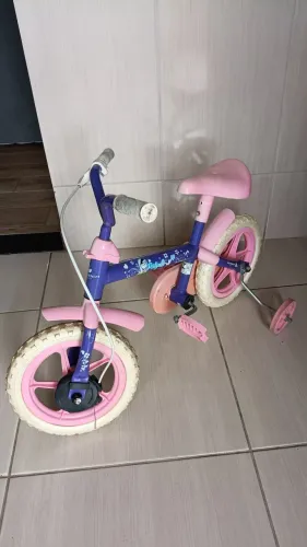Bicicleta infantil menina