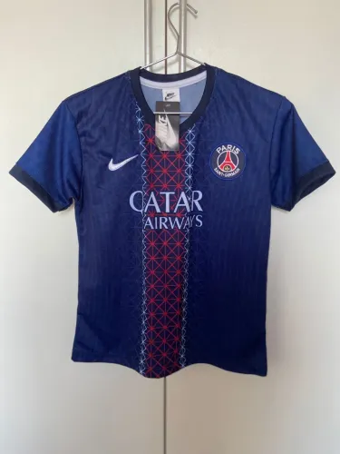 Camisas de times infantil nacional e europeu