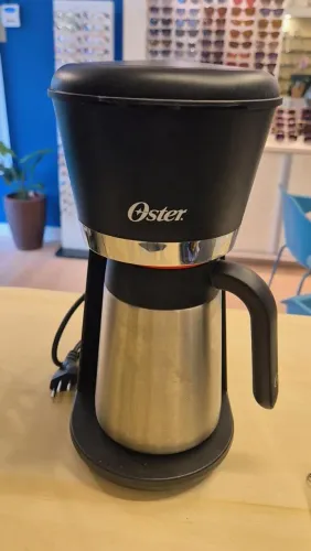 Cafeteira Elétrica Oster com Jarra Inox - Pouco Uso / Excelente Estado