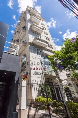 Imóvel de Luxo no Moinhos de Vento: Cobertura com 3 Quartos e 3 Vagas de Garagem em Porto