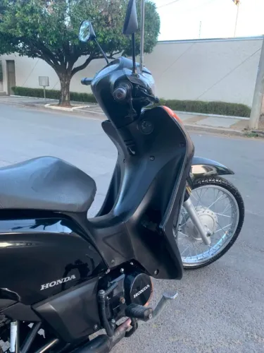 VENDO HONDA BIZ PARTIDA ELÉTRICA