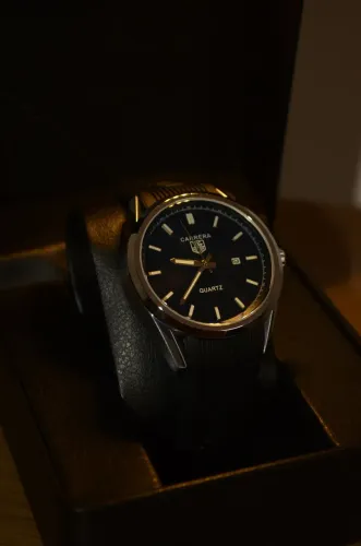 TAG HEUER CARRERA