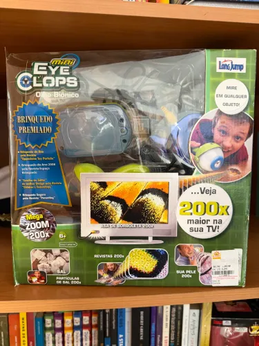 Brinquedo mini eye clops