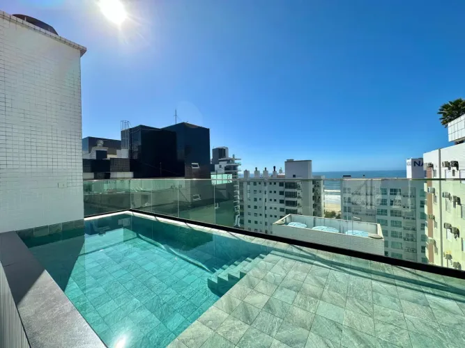 Cobertura decorada, piscina privada, vista mar, decorada, 2 box, bairro Navegantes, Av. Ub