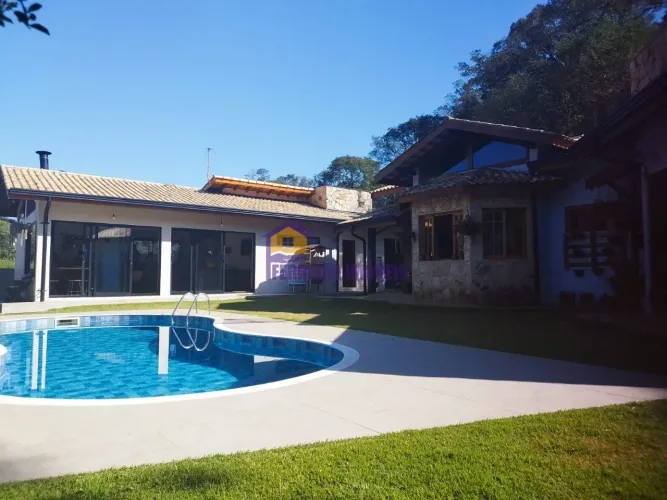 Imóvel para venda belissimo, em condominio fechado , sauna e piscina privativo em Ibiúna -