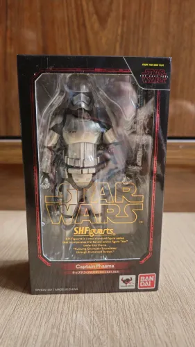 SH Figuarts - Captain Phasma (the last jedi)