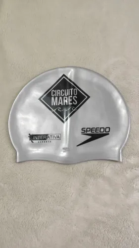 TOUCA DE NATAÇÃO