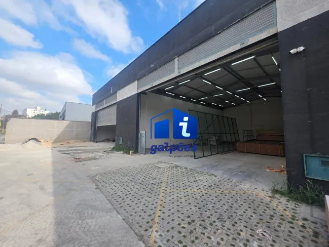 Galpão Tipo Loja com 250 m² no bairro Santa Mônica - Belo Horizonte/MG