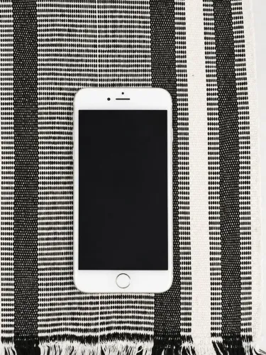 iPhone 6 Plus à Venda - Ótimo Estado e Funcionando Perfeitamente