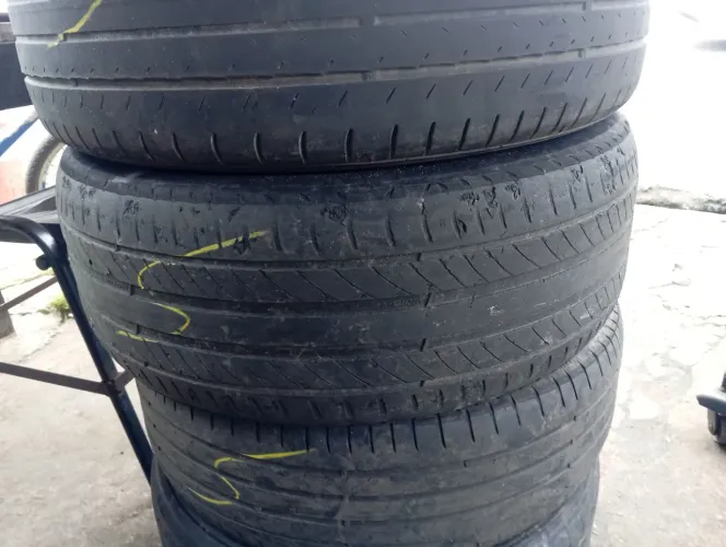 (04) pneus 225/45 aro 17, vl 400.00