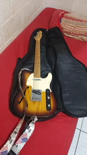 Guitarra Triumph Guitar completa mais 4 itens
