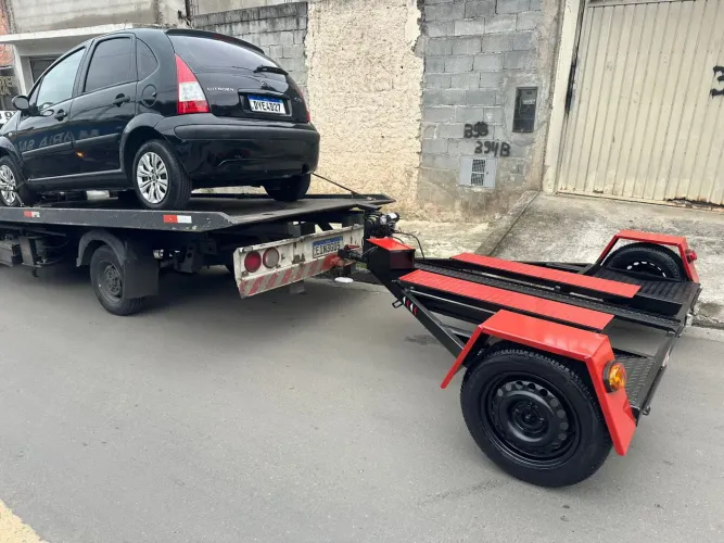 Carretinha asa delta para guincho de carro e moto