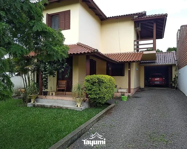 Casa à venda em Vera Cruz, 03 Quartos, sendo 01 Suite, 02 Vagas, 197.45M².