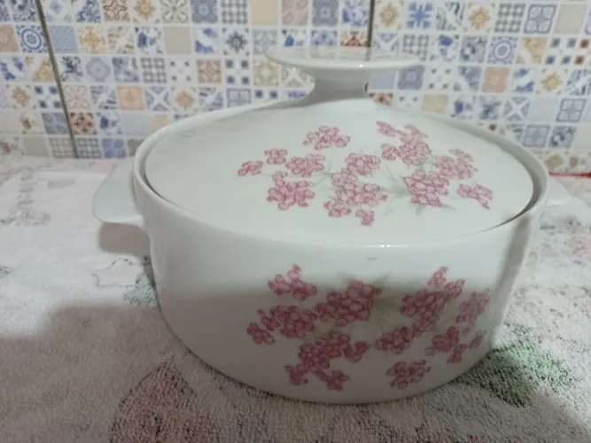 Sopeira antiga de Porcelana Renner Porto Alegre