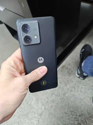 Moto Edge 40 neo - retirada de peças