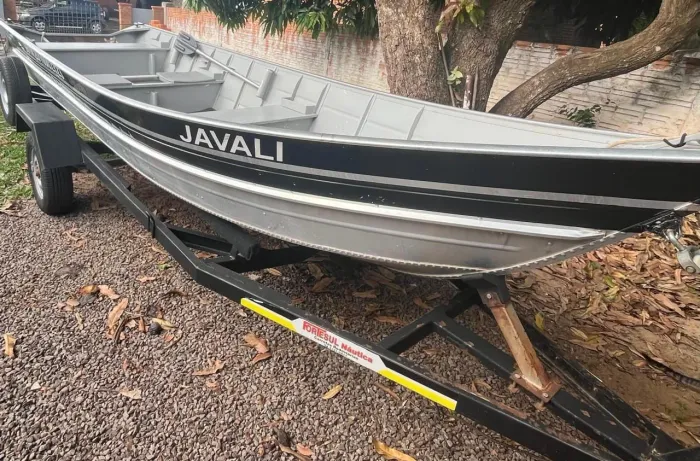 Kit de pesca completo legendado na marinha náutica