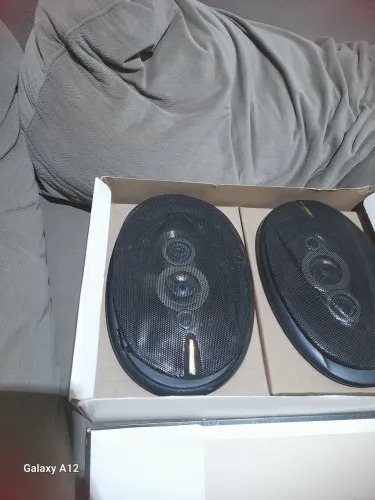 Vendo Caixa de som para automóvel Bomber duo black