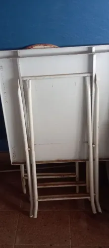 2 messas com kit de 4 cadeiras cada uma!.
