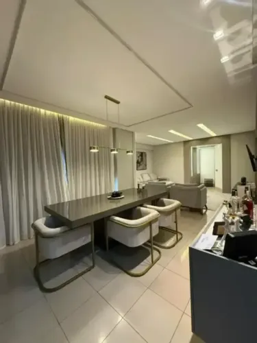 PARQUE 10. COND SAINT LAURENT. MOBILIADO, 3 SUITES, SALA PARA 2 AMBIENTES  E 2 VAGAS.