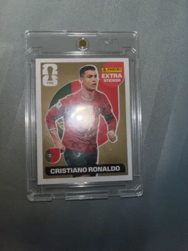 FIGURINHA CR7 GOLD legend(extra sticker) edição limitada+ case de proteção 