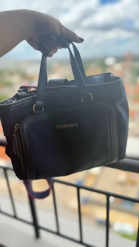 Vendo Bolsa Tommy Usada