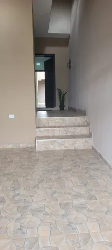 EXCELENTE CASA TÉRREA COM 3 QUARTOS (1 SUÍTE), QUINTAL E ÓTIMO ACABAMENTO À VENDA EM CIDAD