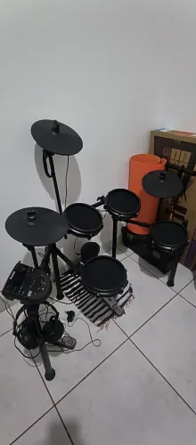 Bateria Alesis Nitro Mesh
