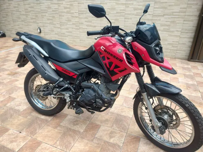 Moto Yamaha Crosser 2024