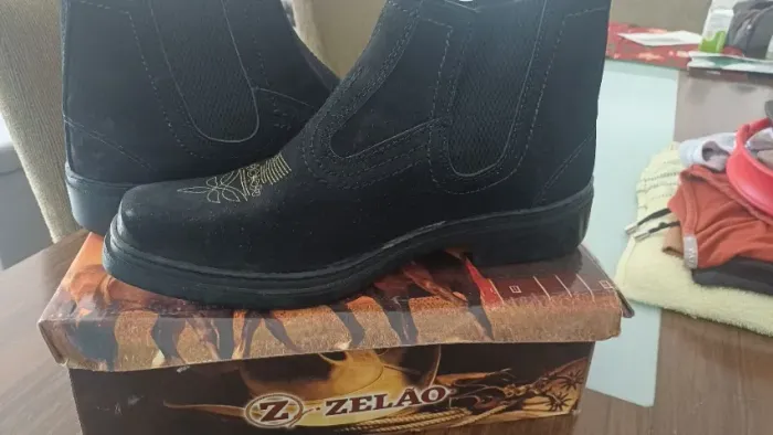 Botina Zelão usada uma única vez