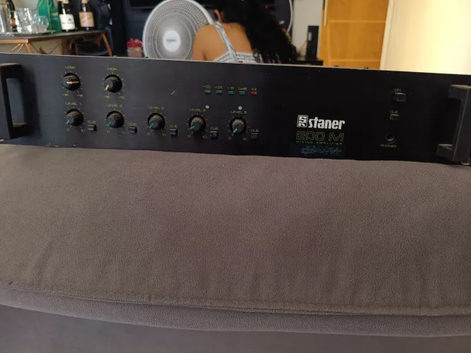Amplificador Staner