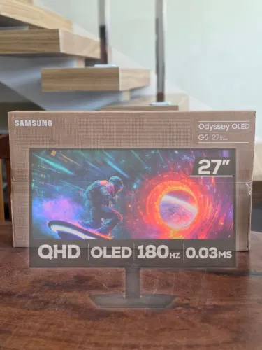Monitor OLED Samsung Odyssey OLED G5 27 QHD 180Hz 0.03ms (Lacrado/NF)