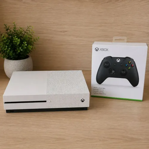 Xbox One S Com mais de 50 jogos