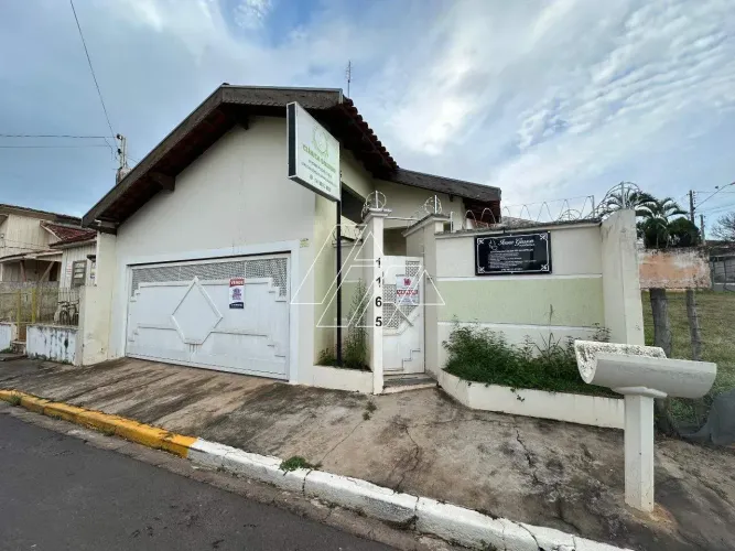 Casa à venda, 3 quartos, 1 suíte, Centro - Pompéia/SP