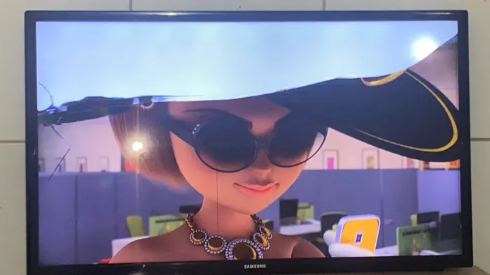 TV Samsung para retirada de peças