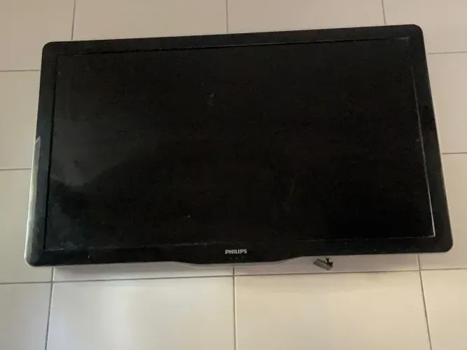 TV 46 POLEGADAS / NÃO LIGA