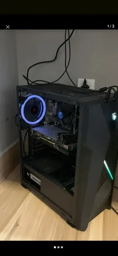 Vende se Pc gamer . Placa z490 pro . Processador Intel i3 10100f. Rx 5500 xt 4gb.