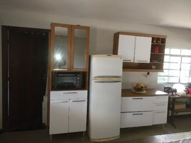 Jogo de cozinha completo (não inclui a geladeira)