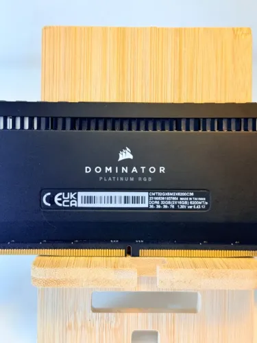 Memória Ram Corsair Dominator Platinum RGB DDR5 32GB 6200Mhz (2x16GB) UR0397 CMT32GX5M2X62