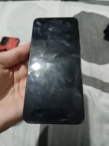 Venda de Motorola E13 com defeito