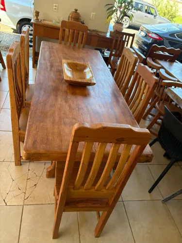 Mesa com bancos madeira maciça 