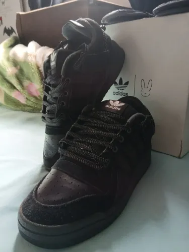Adidas BAD BUNNY