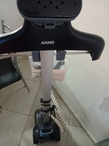 Compact valet Arno passa roupas profissional 